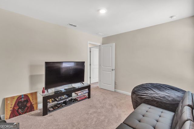 289 Pond Court, Hoschton, GA 30548