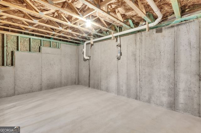 289 Pond Court, Hoschton, GA 30548