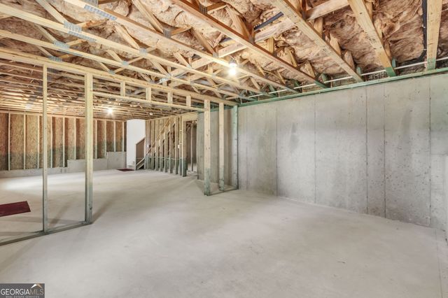 289 Pond Court, Hoschton, GA 30548