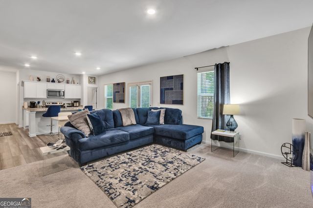 289 Pond Court, Hoschton, GA 30548