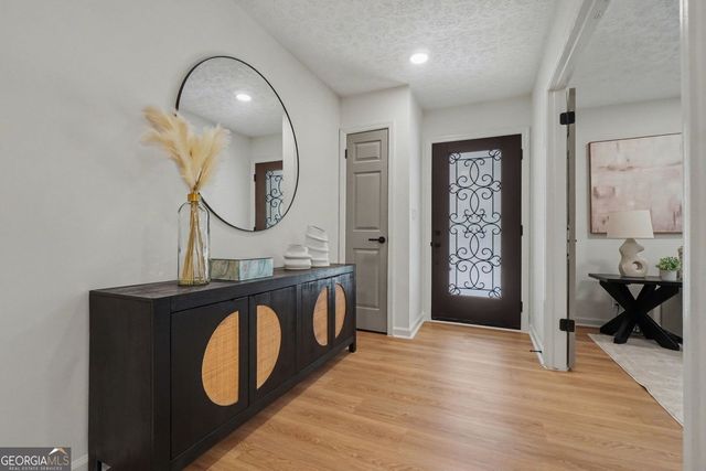 1827 Meadowood Drive, Marietta, GA 30062