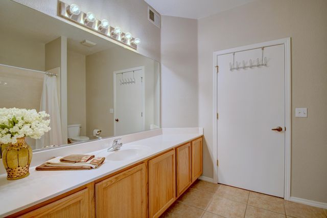 6800 Vista Del Norte Road NE 923, Albuquerque, NM 87113