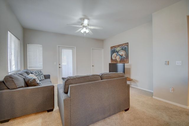 6800 Vista Del Norte Road NE 923, Albuquerque, NM 87113