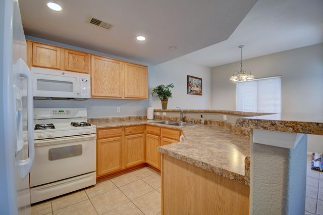 6800 Vista Del Norte Road NE 923, Albuquerque, NM 87113