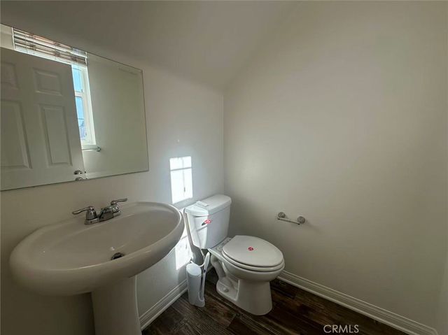 5862 Ginger Drive, Eastvale, CA 92880