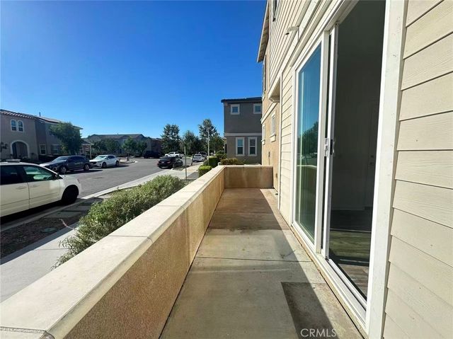 5862 Ginger Drive, Eastvale, CA 92880