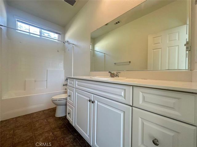 5862 Ginger Drive, Eastvale, CA 92880