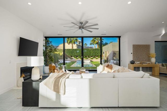 57757 Santo Thomas, La Quinta, CA 92253