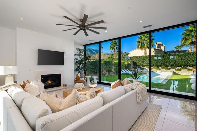 57757 Santo Thomas, La Quinta, CA 92253