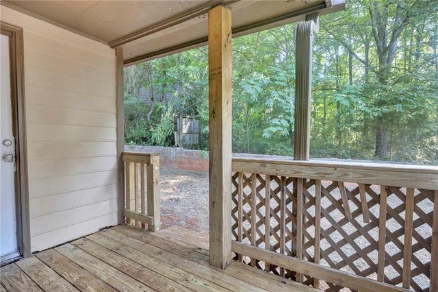 10121 Morris Dr SW, Covington, GA 30014