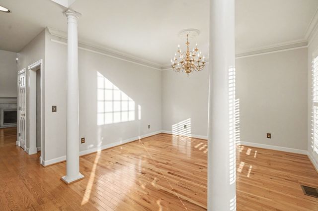 2132 Neelys Bend Rd, Madison, TN 37115