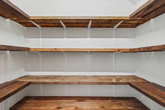 2132 Neelys Bend Rd, Madison, TN 37115