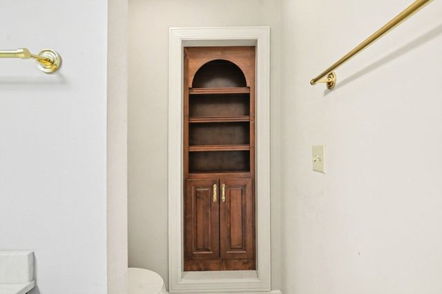 2132 Neelys Bend Rd, Madison, TN 37115