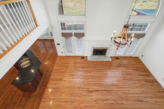 2132 Neelys Bend Rd, Madison, TN 37115