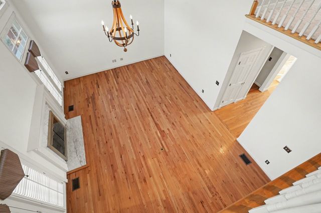 2132 Neelys Bend Rd, Madison, TN 37115