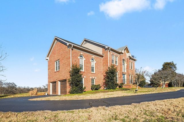 2132 Neelys Bend Rd, Madison, TN 37115