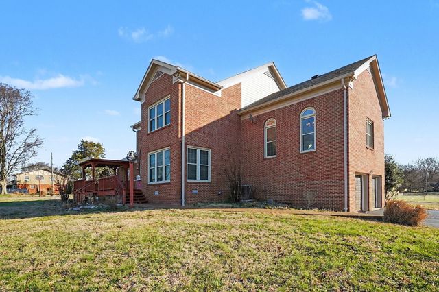 2132 Neelys Bend Rd, Madison, TN 37115