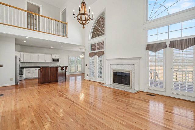 2132 Neelys Bend Rd, Madison, TN 37115