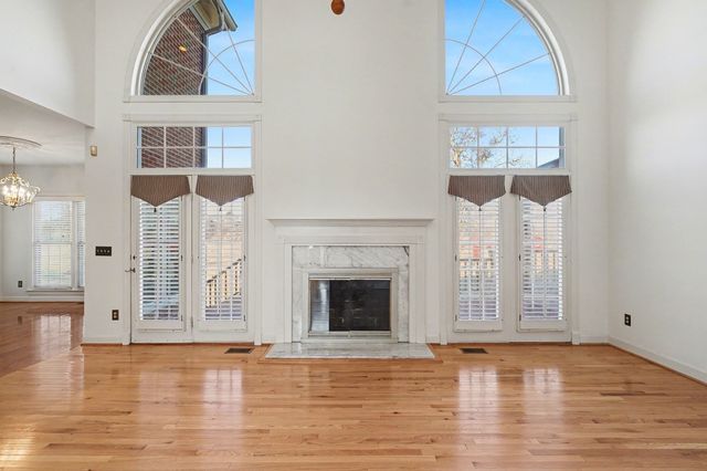 2132 Neelys Bend Rd, Madison, TN 37115