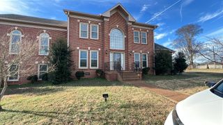 2132 Neelys Bend Rd, Madison, TN 37115