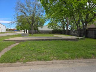 811 Hillsboro Street, Cleburne, TX 76033