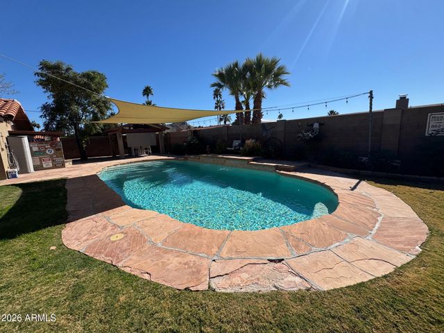 315 E MARCONI Avenue, Phoenix, AZ 85022