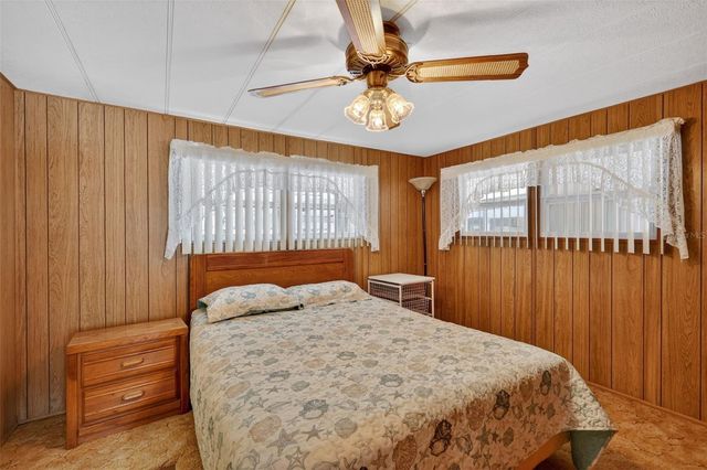31701 KELLY CIRCLE, Tavares, FL 32778