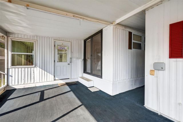 31701 KELLY CIRCLE, Tavares, FL 32778