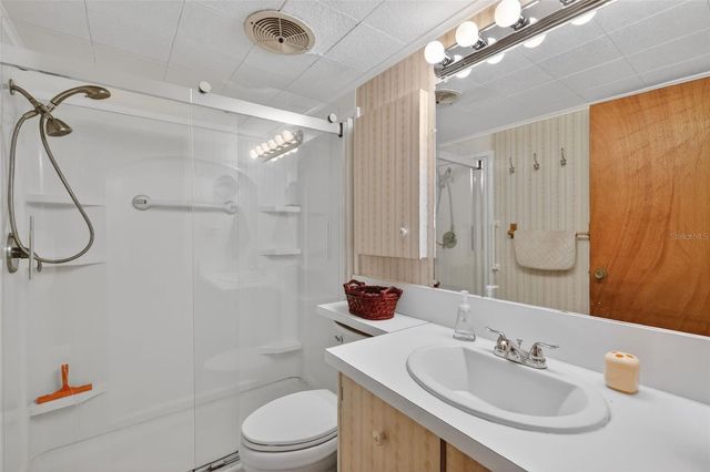31701 KELLY CIRCLE, Tavares, FL 32778