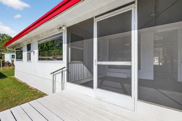 31701 KELLY CIRCLE, Tavares, FL 32778