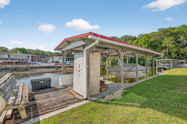 31701 KELLY CIRCLE, Tavares, FL 32778