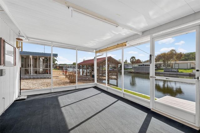 31701 KELLY CIRCLE, Tavares, FL 32778