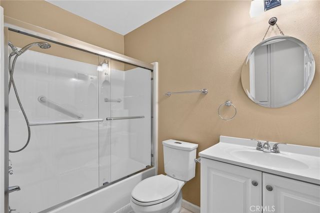 26332 Oak Highland C, Newhall, CA 91321