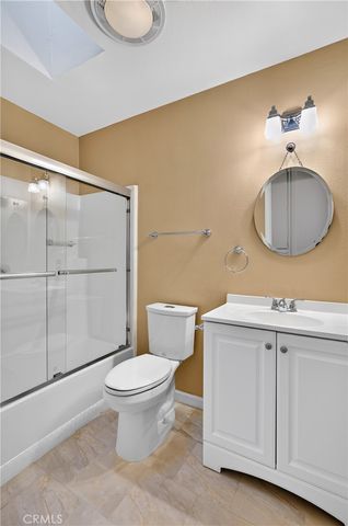 26332 Oak Highland C, Newhall, CA 91321