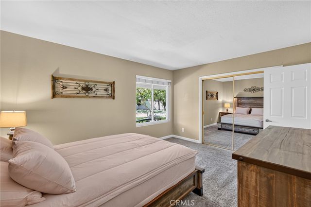 26332 Oak Highland C, Newhall, CA 91321