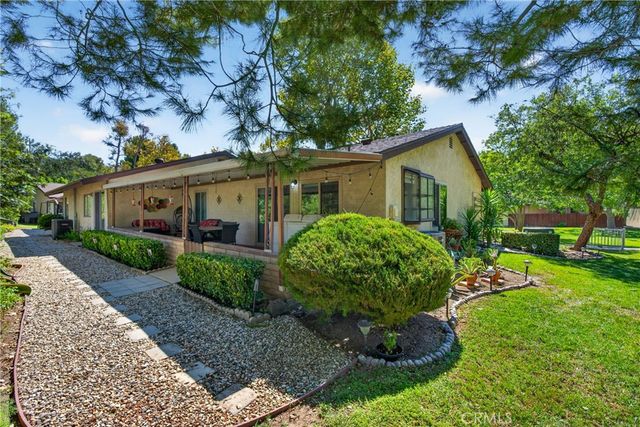 26332 Oak Highland C, Newhall, CA 91321