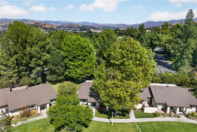 26332 Oak Highland C, Newhall, CA 91321