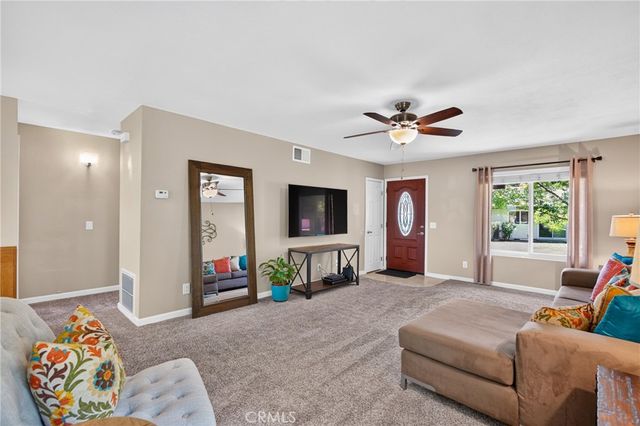 26332 Oak Highland C, Newhall, CA 91321