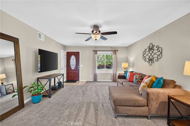 26332 Oak Highland C, Newhall, CA 91321