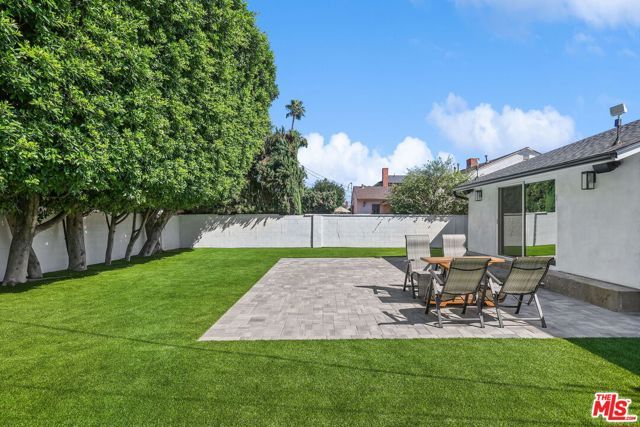 12849 Tiara Street, Valley Village, CA 91607