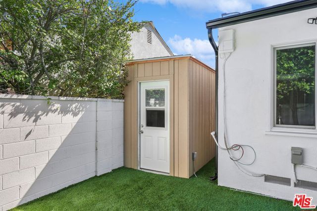 12849 Tiara Street, Valley Village, CA 91607