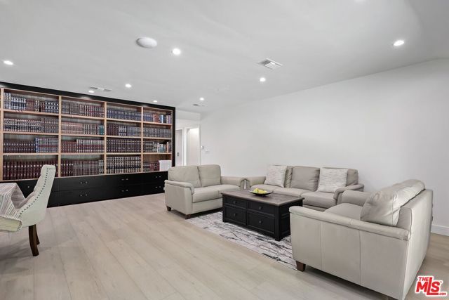 12849 Tiara Street, Valley Village, CA 91607