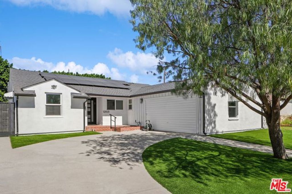 12849 Tiara Street, Valley Village, CA 91607