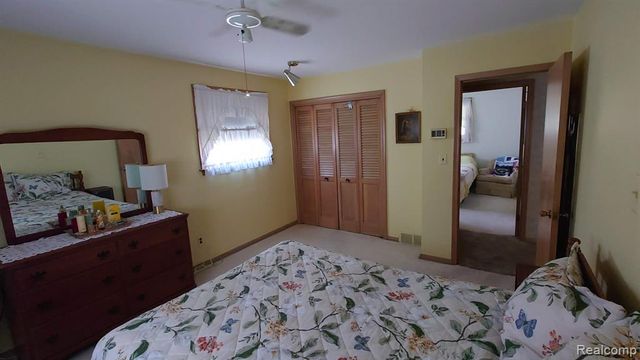 1650 Hawthorne Street, Trenton, MI 48183