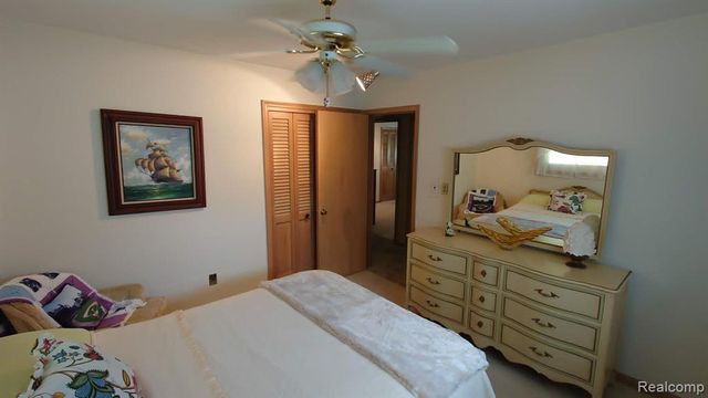 1650 Hawthorne Street, Trenton, MI 48183