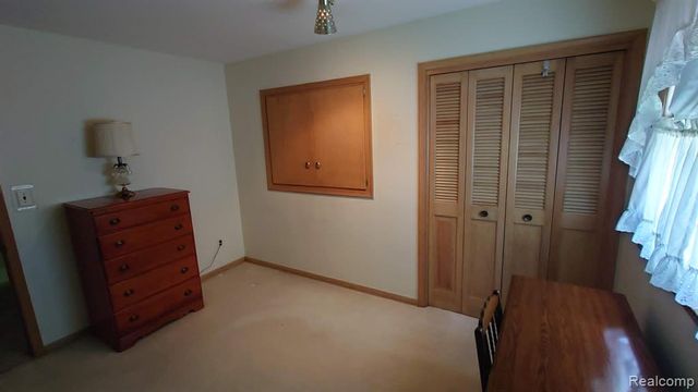 1650 Hawthorne Street, Trenton, MI 48183