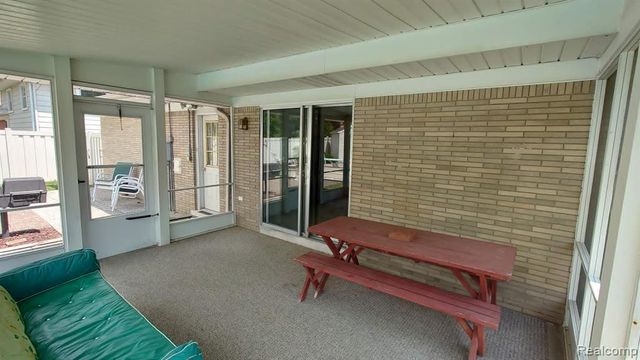 1650 Hawthorne Street, Trenton, MI 48183