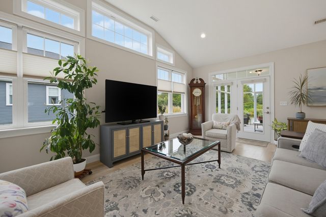 99 Sophia Dr, Rehoboth, MA 02769