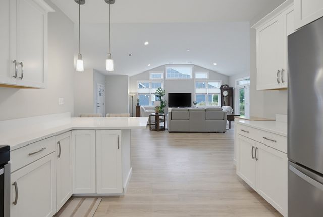 99 Sophia Dr, Rehoboth, MA 02769