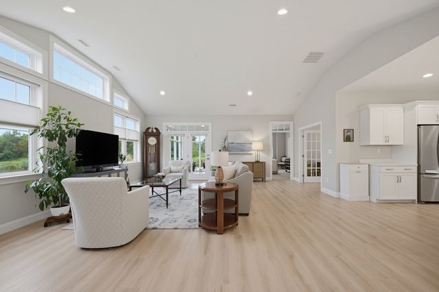 99 Sophia Dr, Rehoboth, MA 02769